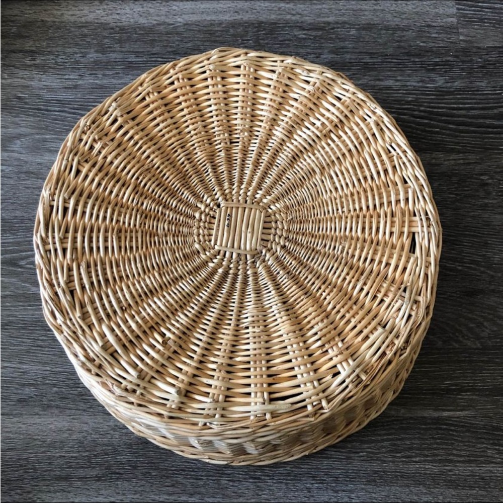 Round Basket - Picture 8 of 8